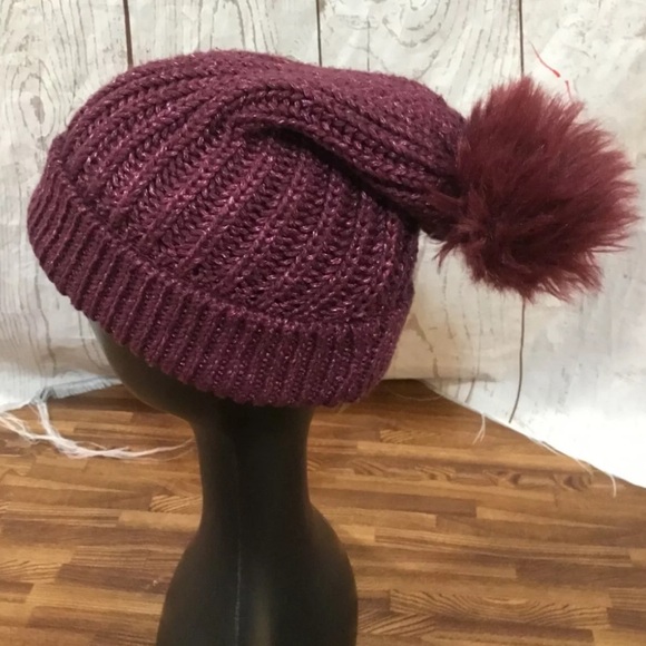 Prince & Fox Women’s Beanie Hat Violet Faux Fur Pompom One Size NWT - Picture 3 of 6
